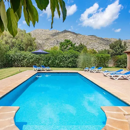 Near Centre Of Villa Pollença