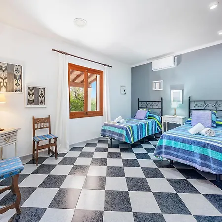 Villa Near Centre Of