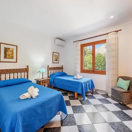 Villa Near Centre Of
